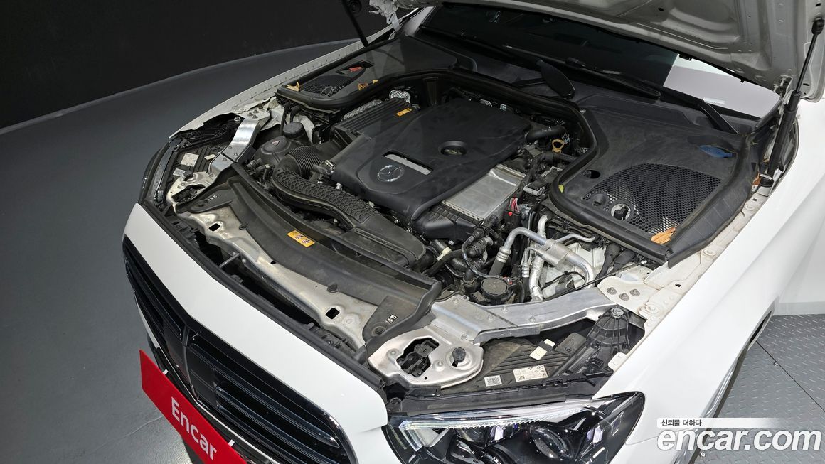 Mercedes-Benz E-Class 2021