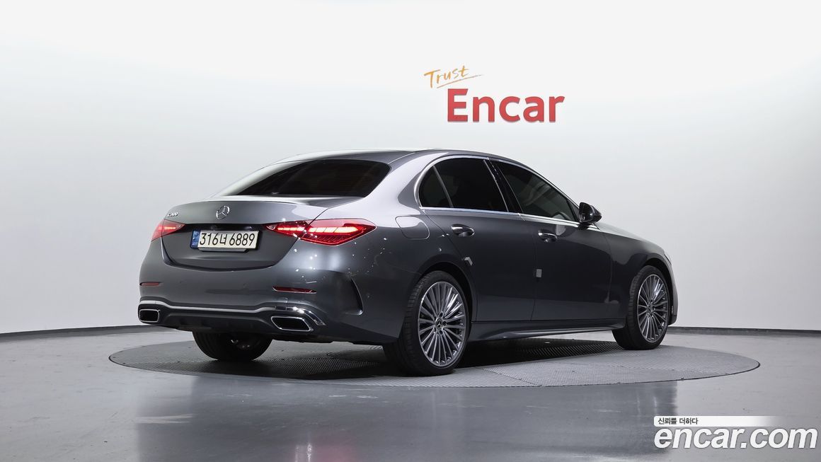 Mercedes-Benz C-Class 2022