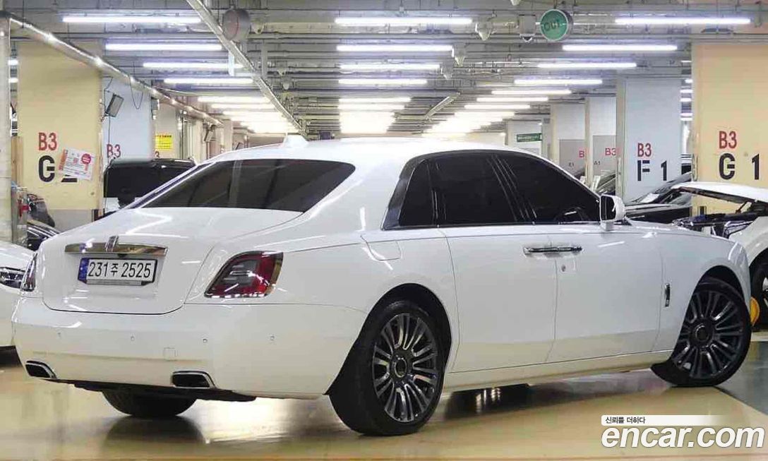 Rolls-Royce Ghost 2023