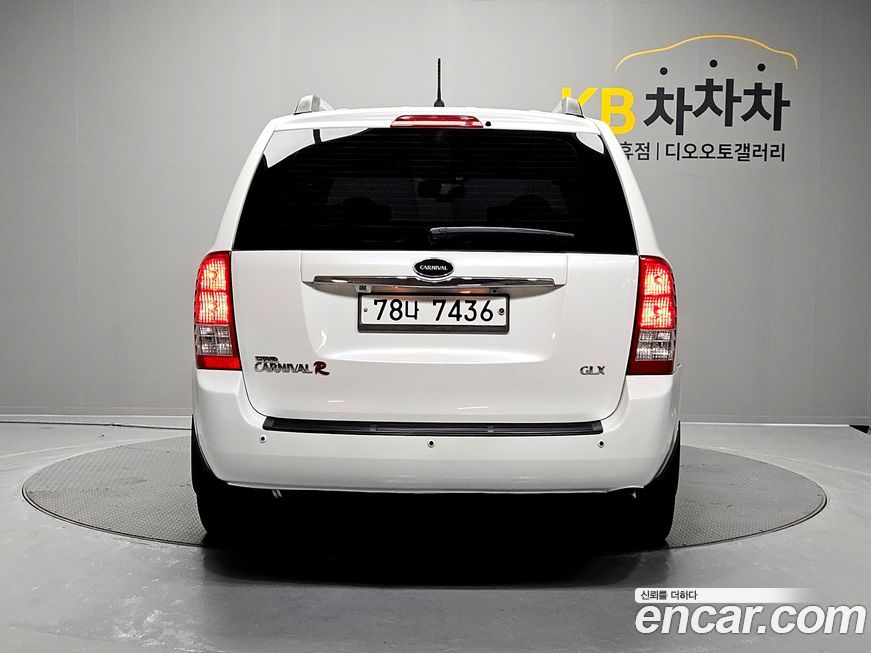 Kia Canival 2012