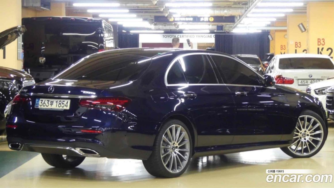 Mercedes-Benz E-Class 2021