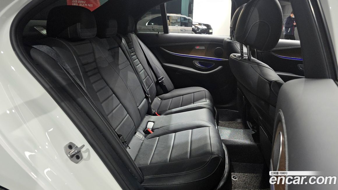 Mercedes-Benz E-Class 2021