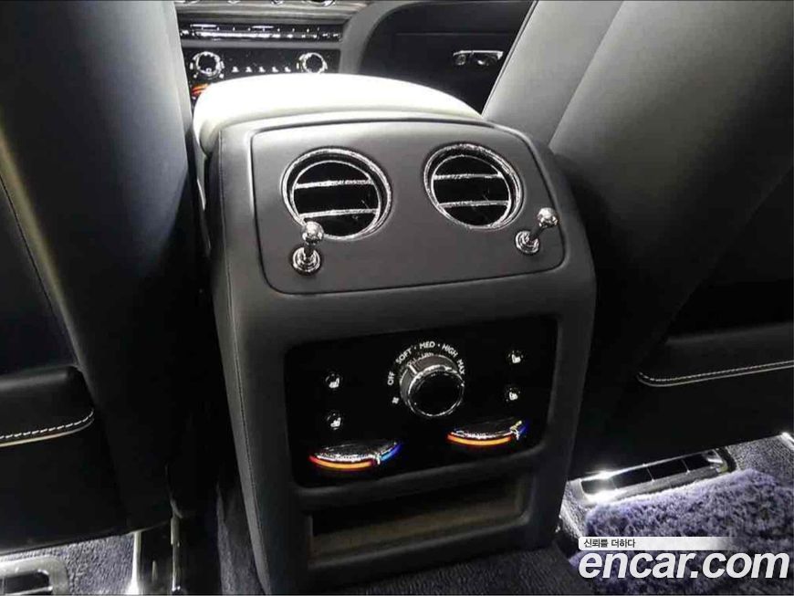 Rolls-Royce Ghost 2023