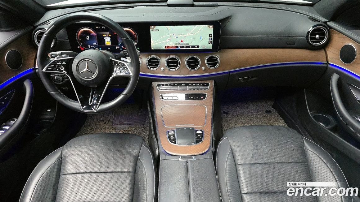 Mercedes-Benz E-Class 2021