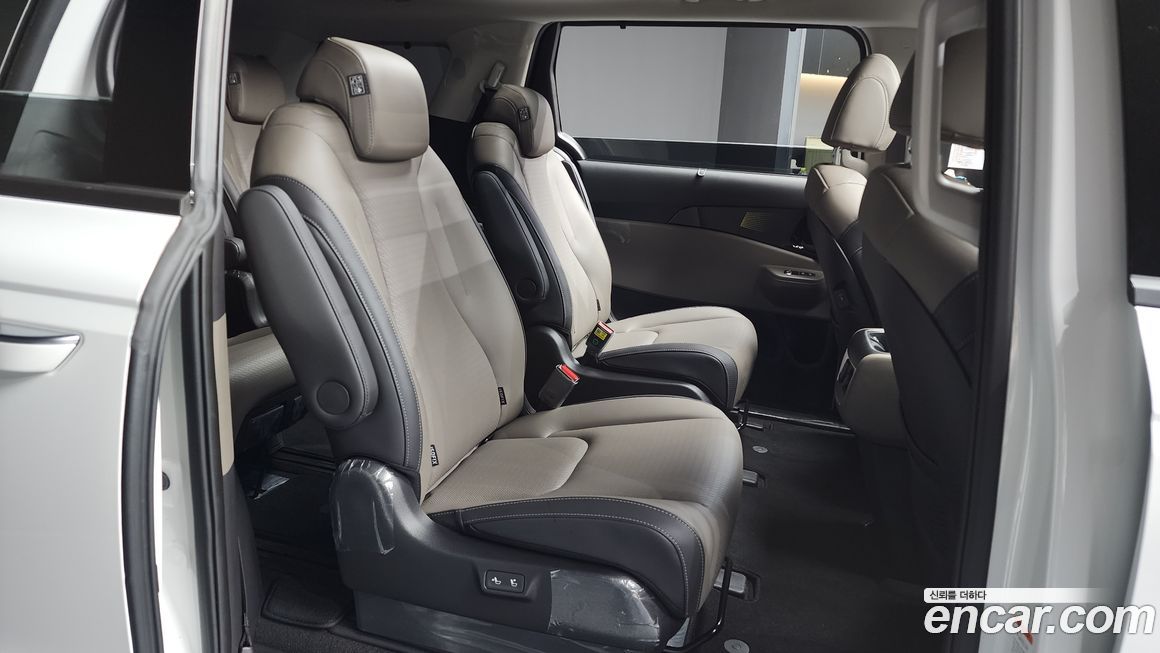 Kia Canival 2024