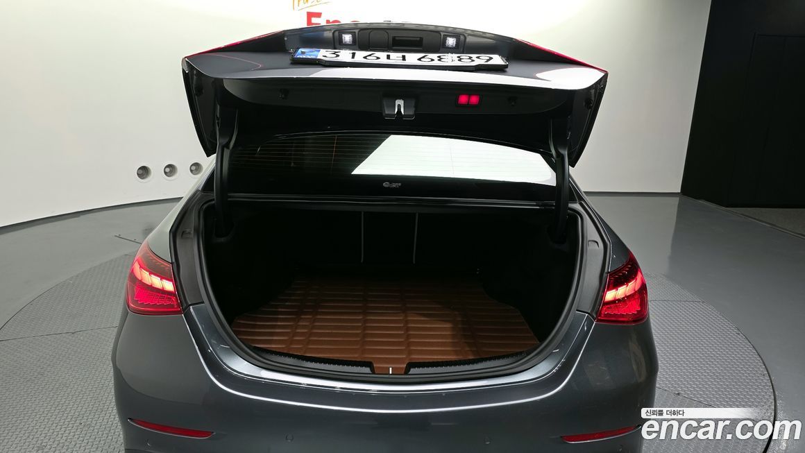 Mercedes-Benz C-Class 2022