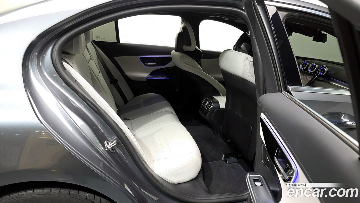 Mercedes-Benz C-Class 2022