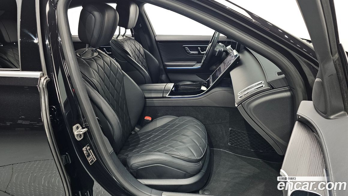 Mercedes-Benz S-Class 2023