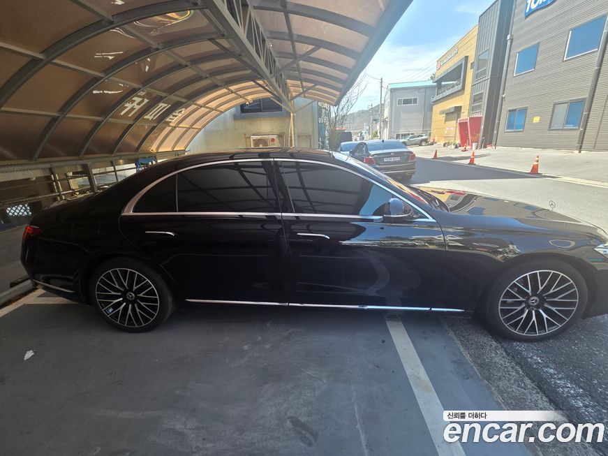 Mercedes-Benz S-Class 2022
