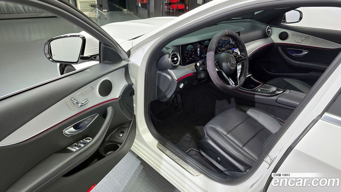 Mercedes-Benz E-Class 2021