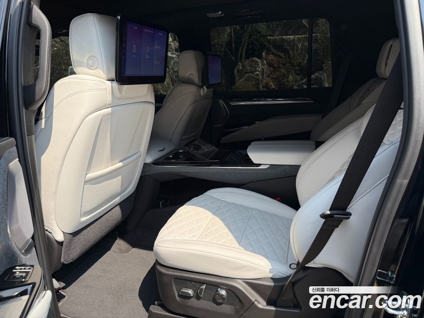 Cadillac Escalade 2025