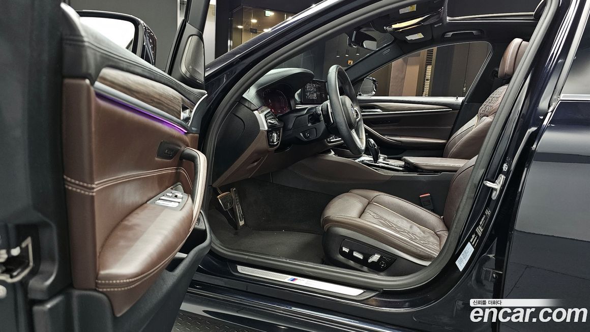 BMW 5-Series 2020