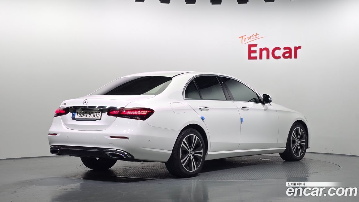 Mercedes-Benz E-Class 2021