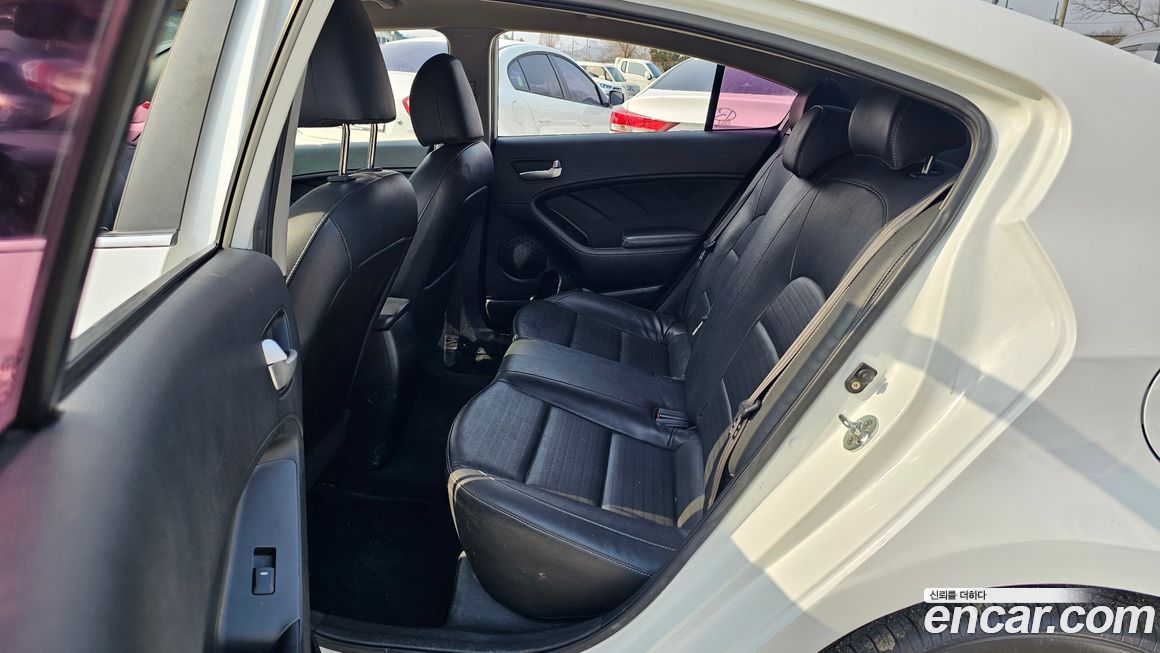 Kia K3 2016