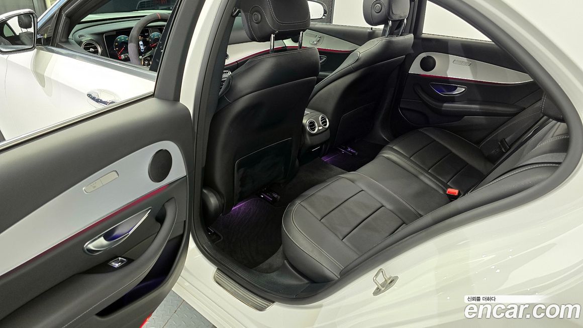 Mercedes-Benz E-Class 2021