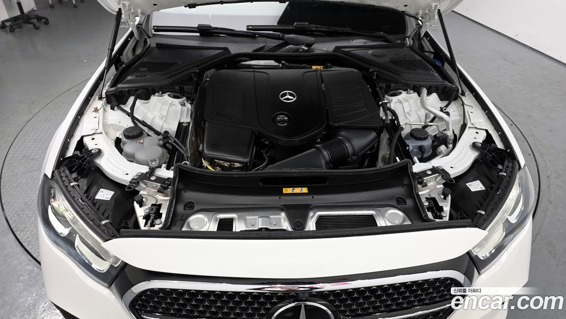 Mercedes-Benz E-Class 2025