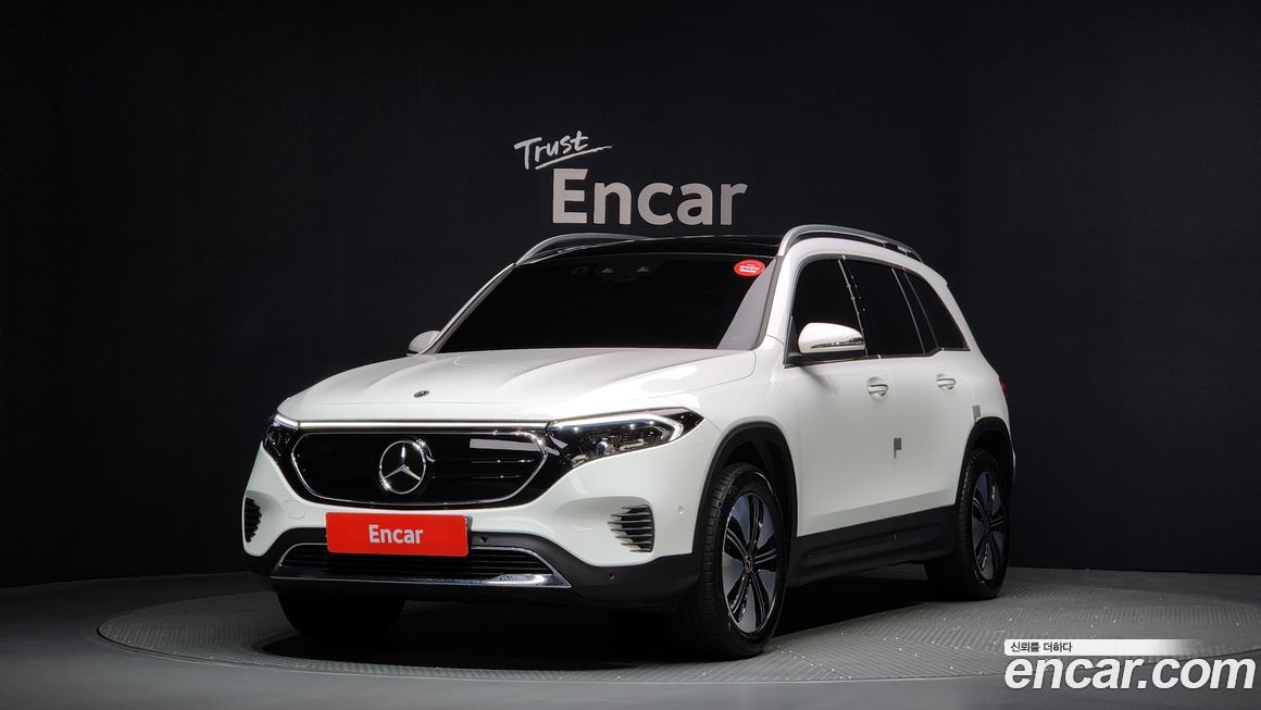 Mercedes-Benz EQB 2024