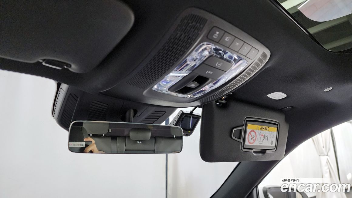 Mercedes-Benz EQB 2024