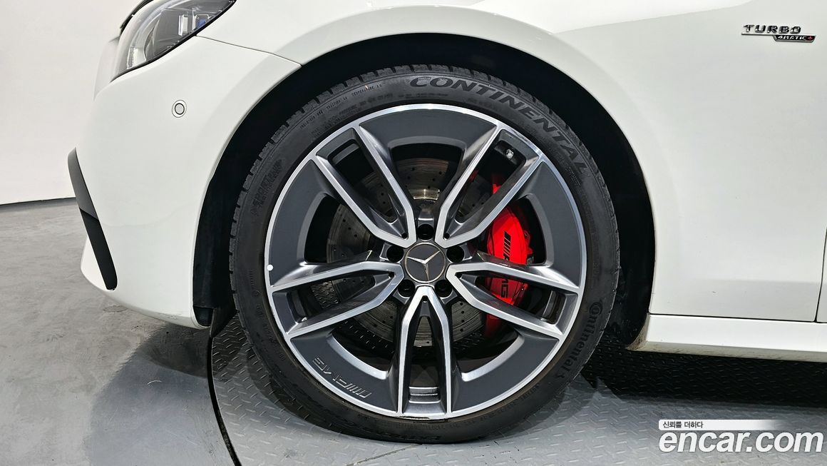 Mercedes-Benz E-Class 2022