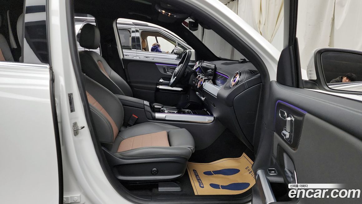 Mercedes-Benz EQB 2024