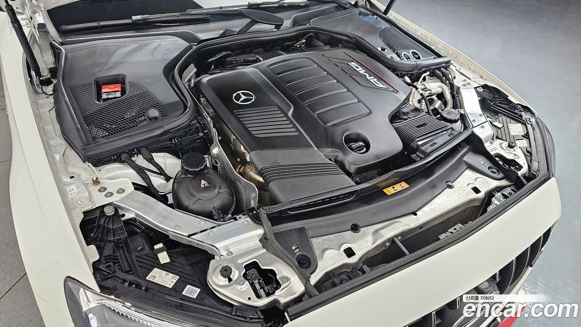 Mercedes-Benz E-Class 2022