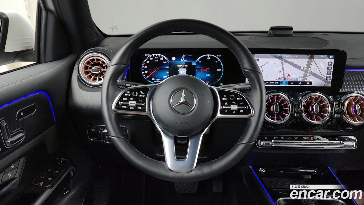 Mercedes-Benz EQB 2024