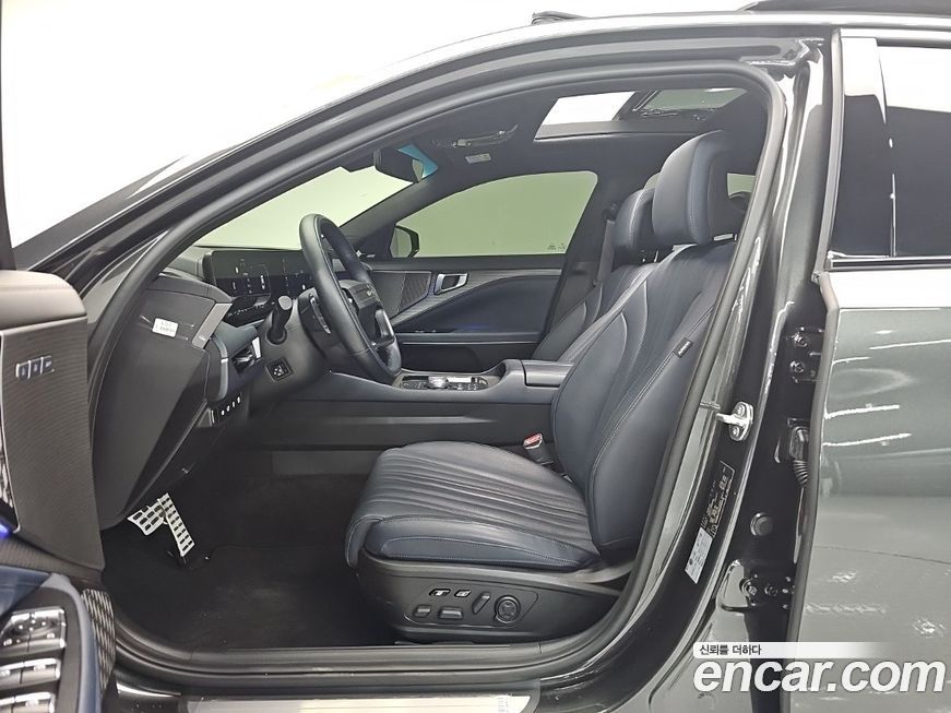 Kia K8 2025
