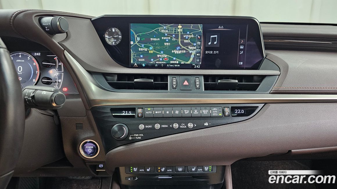 Lexus ES 2020