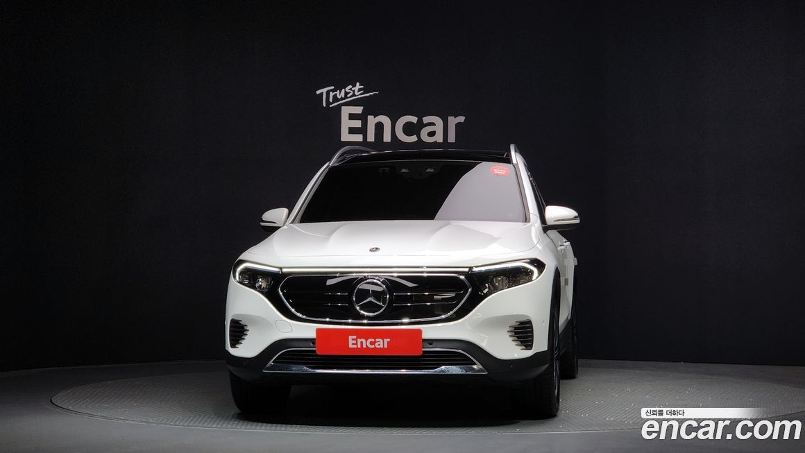 Mercedes-Benz EQB 2024