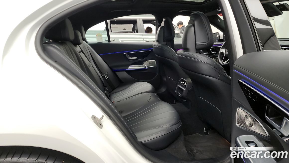 Mercedes-Benz E-Class 2025