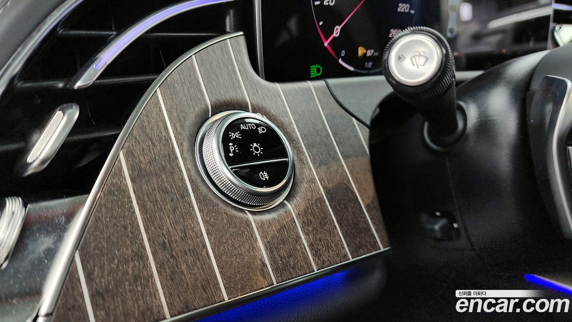 Mercedes-Benz E-Class 2025