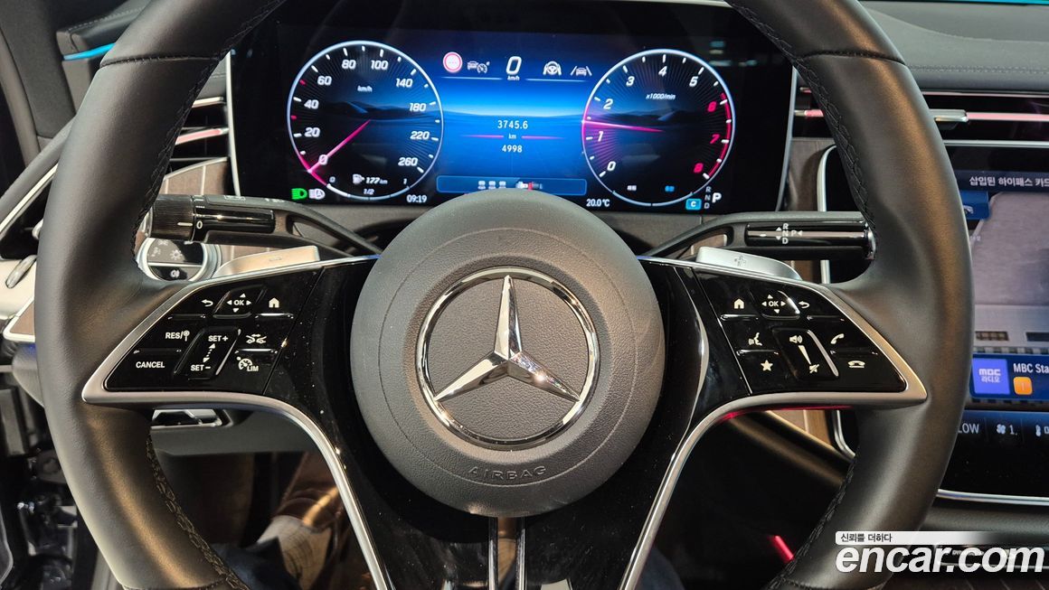 Mercedes-Benz E-Class 2024