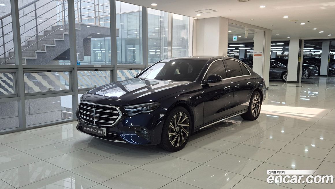 Mercedes-Benz E-Class 2024