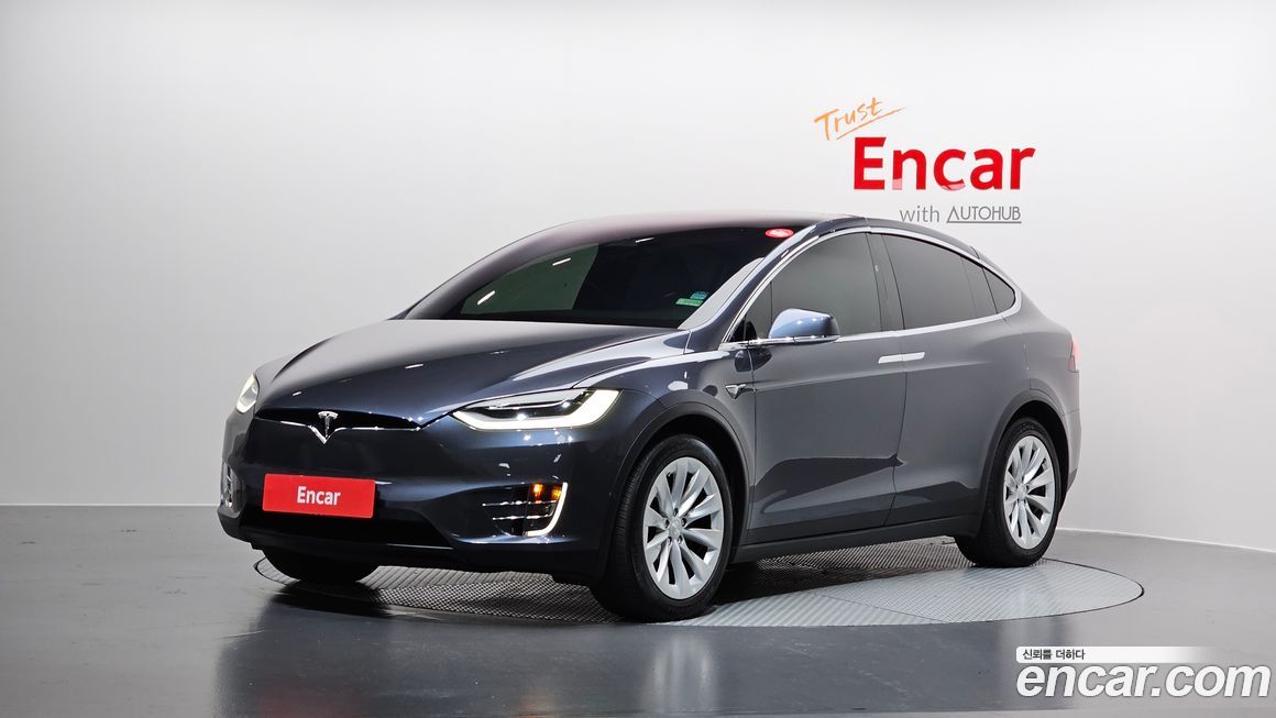 Tesla Model X 2020