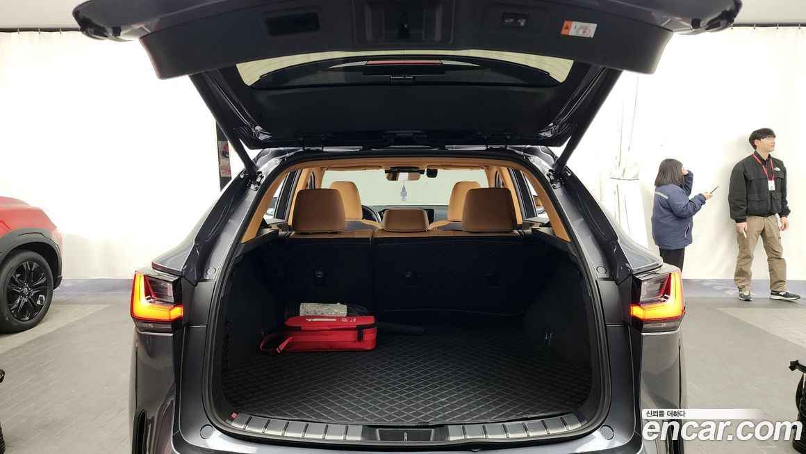 Lexus NX 2025