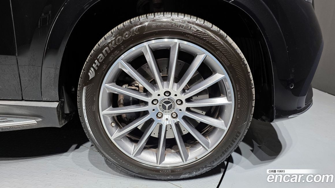 Mercedes-Benz GLE-Class 2023