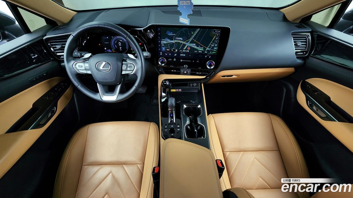 Lexus NX 2025