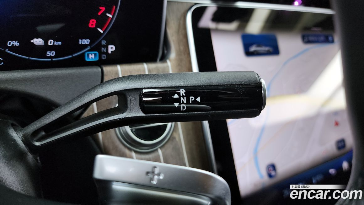 Mercedes-Benz E-Class 2025