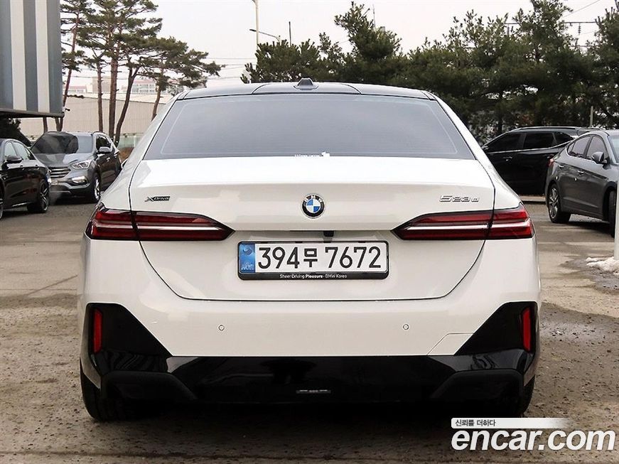 BMW 5-Series 2025
