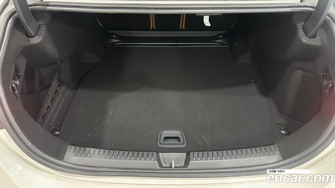 Mercedes-Benz E-Class 2026