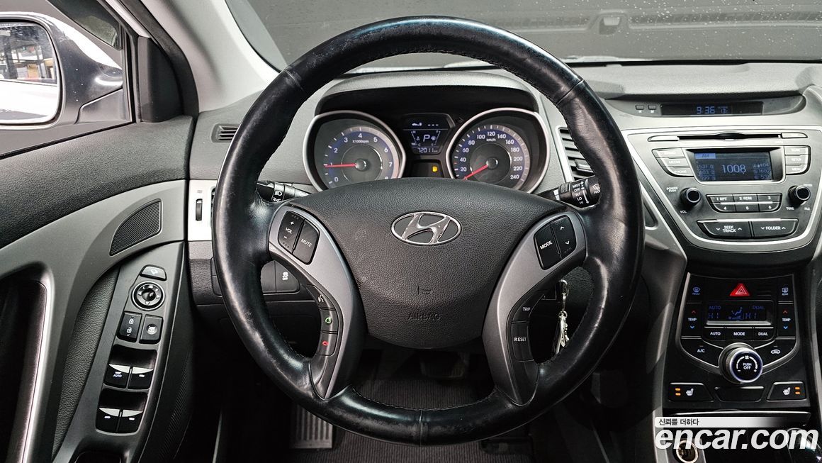 Hyundai AVANTE 2015