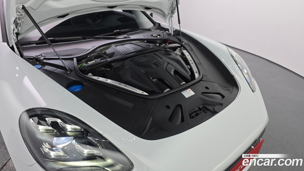 Porsche Panamera 2022