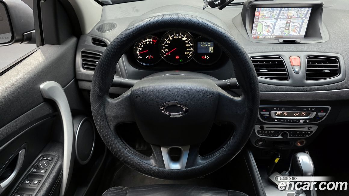 Renault-KoreaSamsung SM3 2011