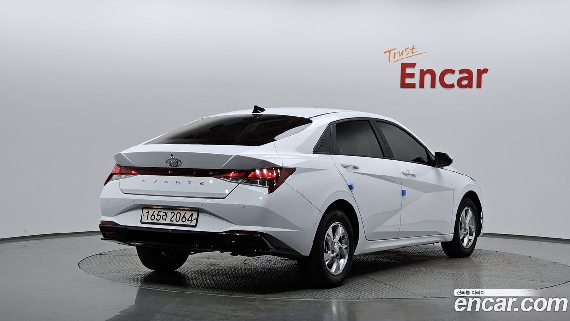 Hyundai AVANTE 2022