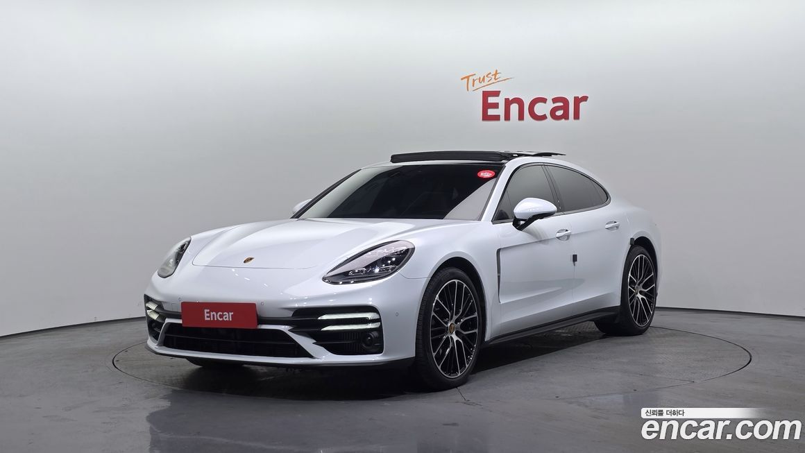 Porsche Panamera 2022