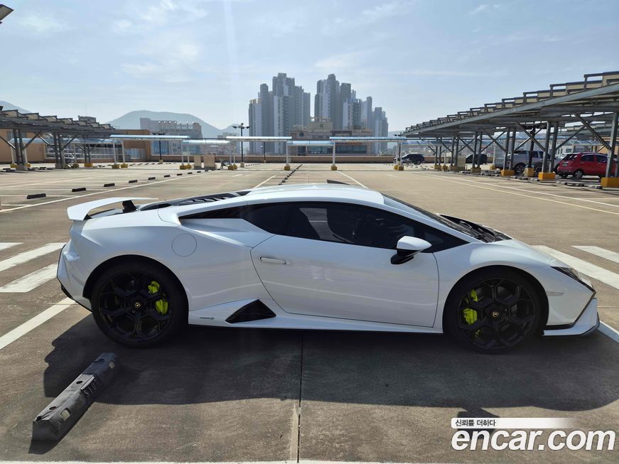 Lamborghini Huracan 2023