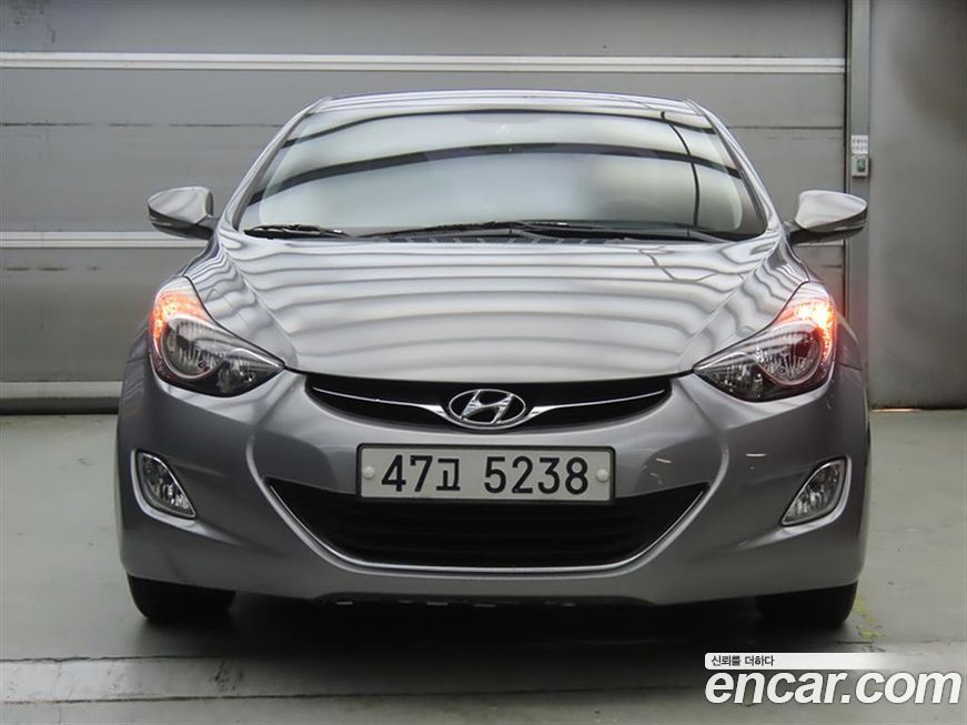 Hyundai AVANTE 2012