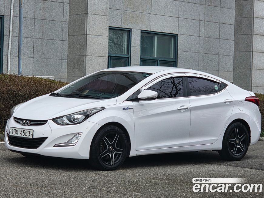 Hyundai AVANTE 2015