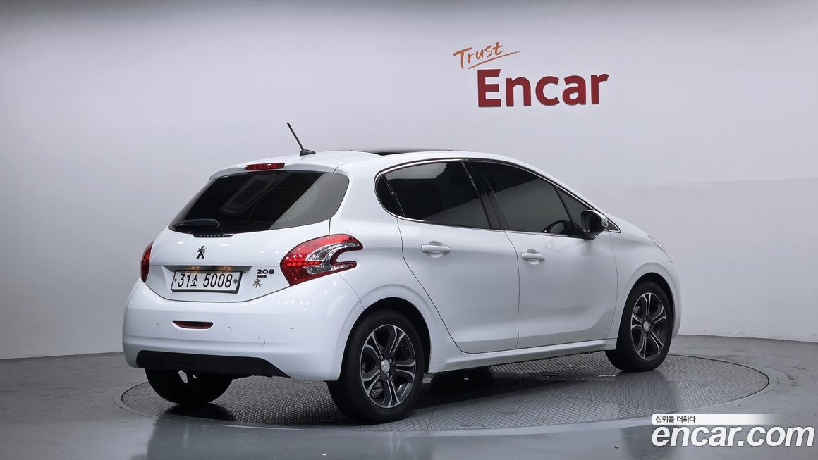 Peugeot 208 2014