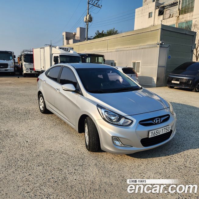 Hyundai Accent 2012